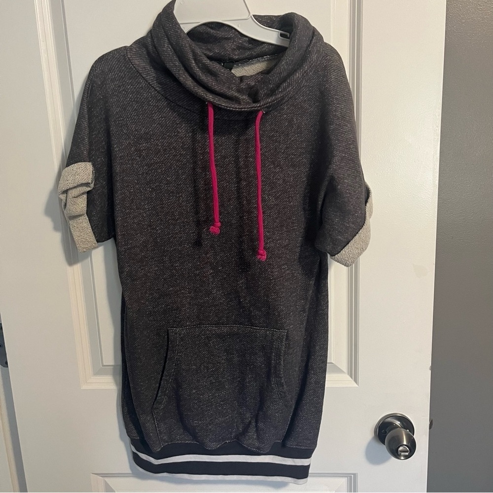 Derek Heart, Gray Short Sleeve sweat shirt with Pink Drawstrings and cowl neck. - Picture 2 of 9